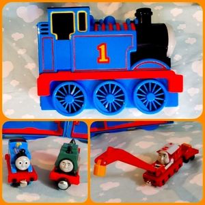 Thomas Carrying Case & 3Diecast take-n-Play Trains